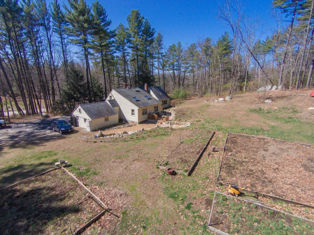 48 Merrimack Road Amherst, NH 03031 - Photo 3 of 36