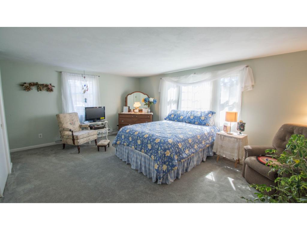 48 Merrimack Road Amherst, NH 03031 - Photo 27 of 36