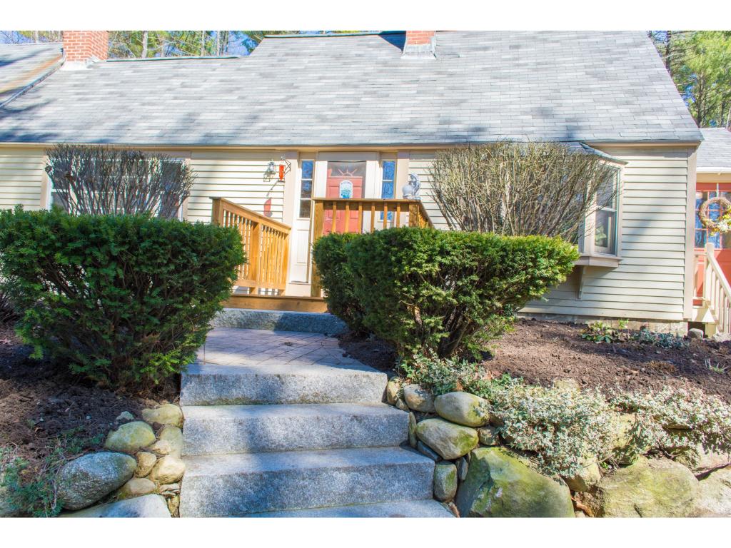 48 Merrimack Road Amherst, NH 03031 - Photo 5 of 36