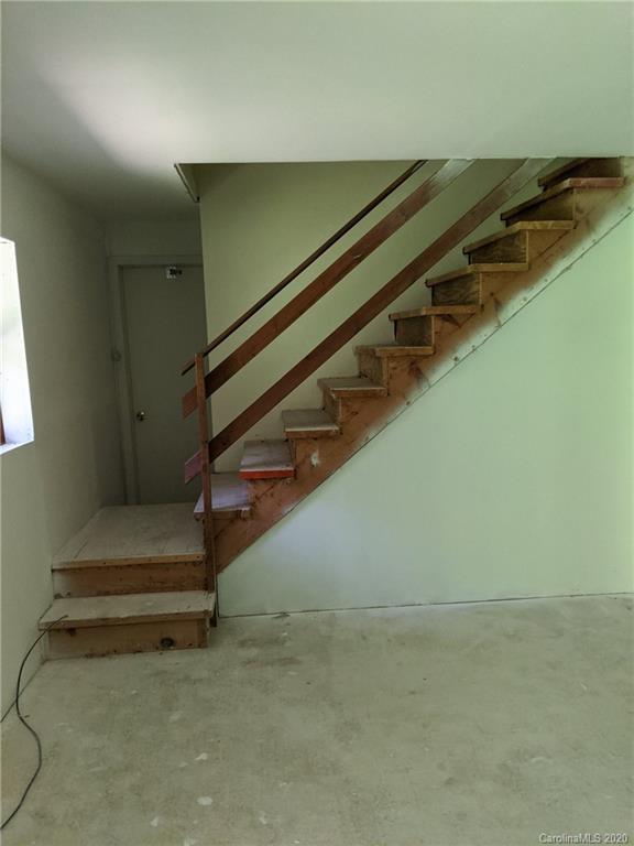 500 Old Country Road, Unit 6 Waynesville, NC 28786 - Photo 12 of 21 Gallery Image 12