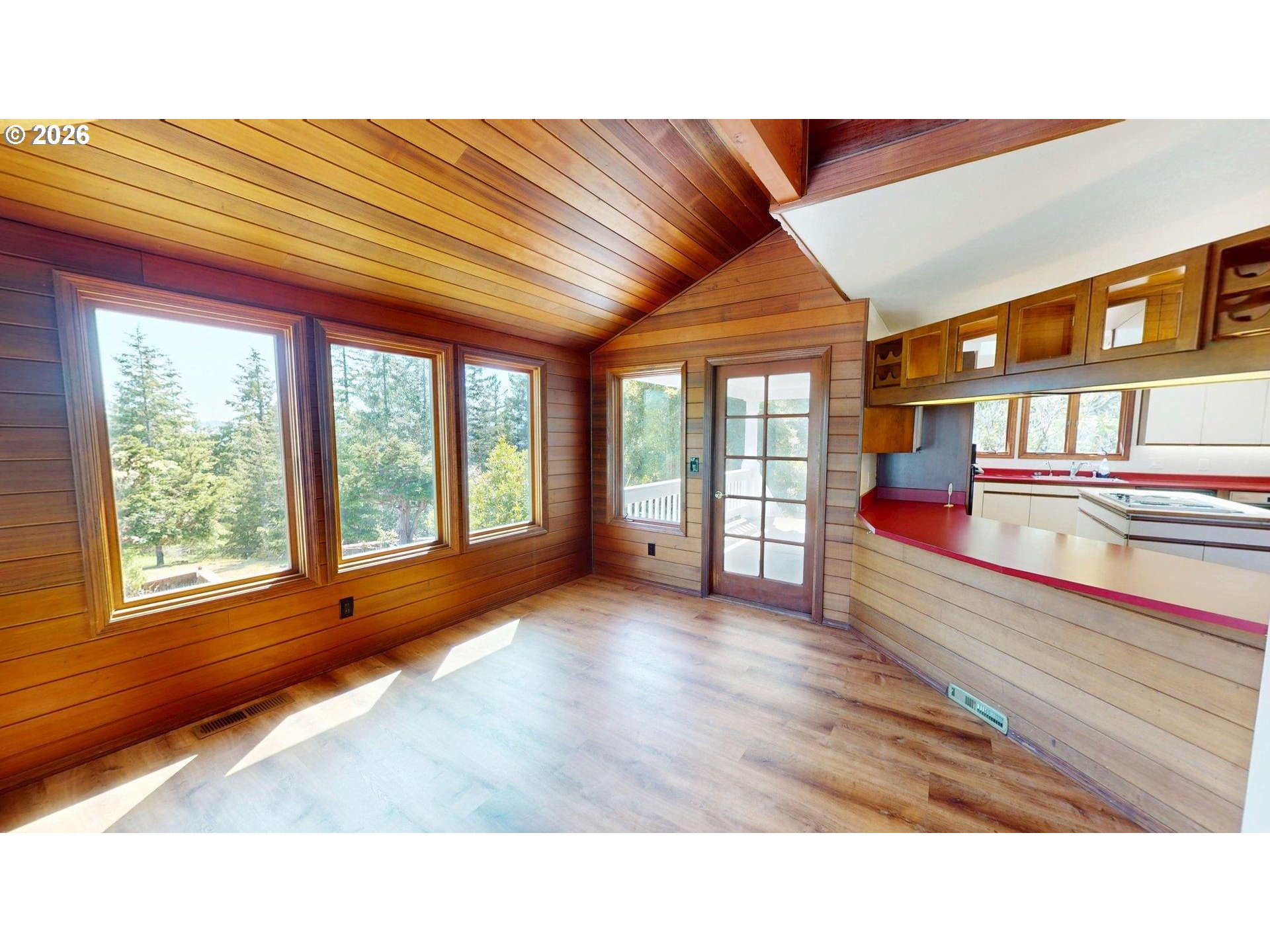 95822 Quail Mountain Road Gold Beach, OR 97444 - Photo 13 of 48 Breakfast Area