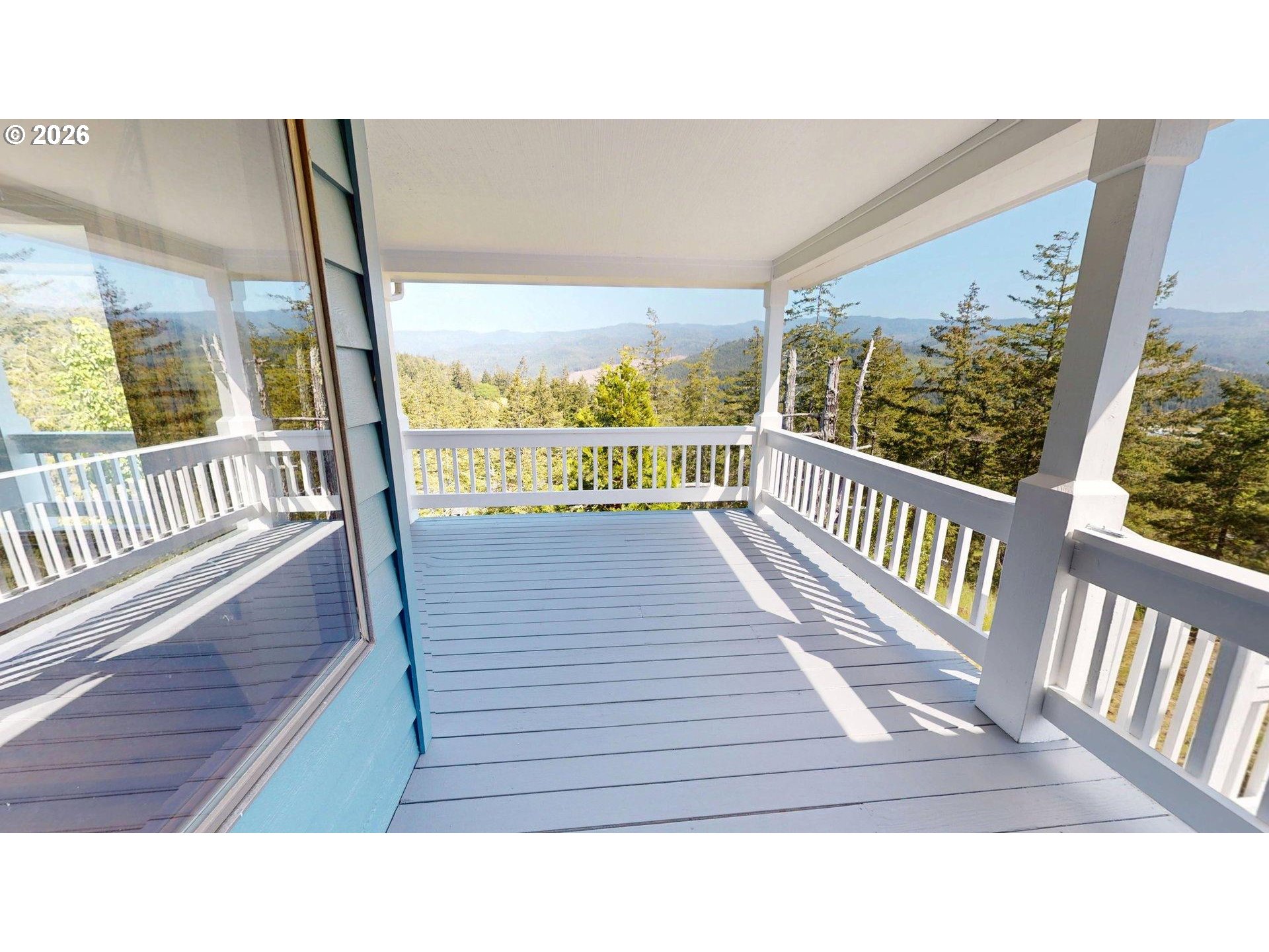 95822 Quail Mountain Road Gold Beach, OR 97444 - Photo 14 of 48 Deck