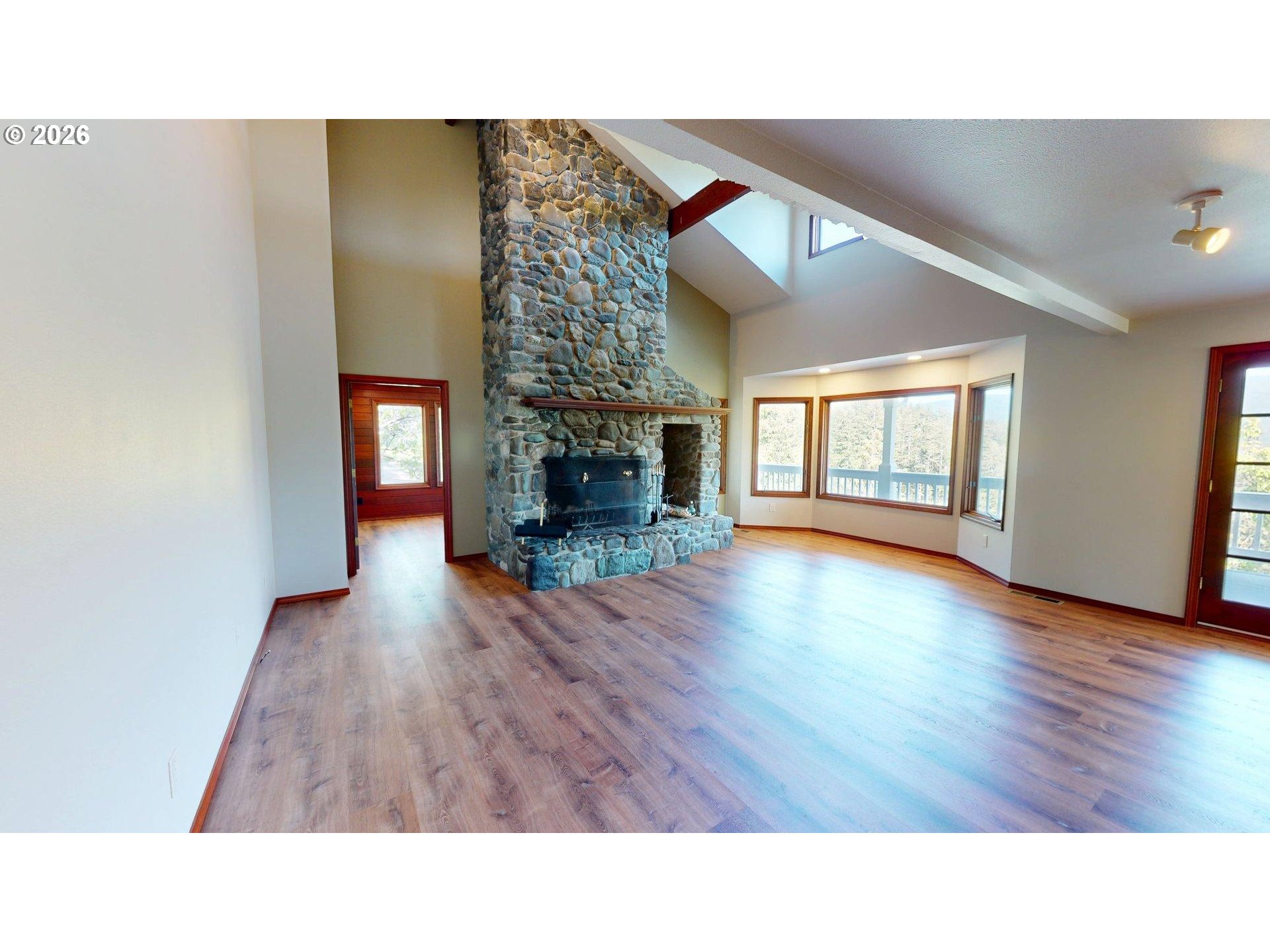 95822 Quail Mountain Road Gold Beach, OR 97444 - Photo 17 of 48 Living Room
