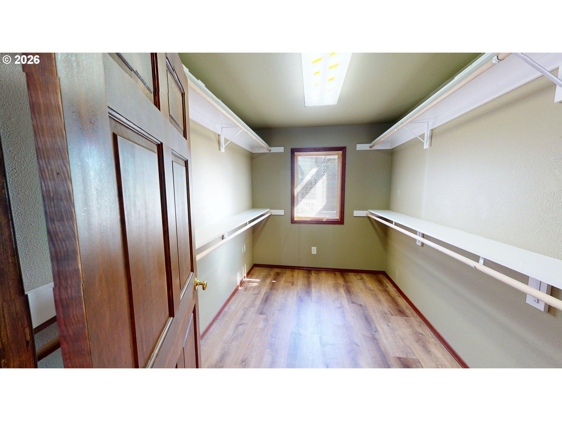 95822 Quail Mountain Road Gold Beach, OR 97444 - Photo 26 of 48 Owner's Suite Bedroom