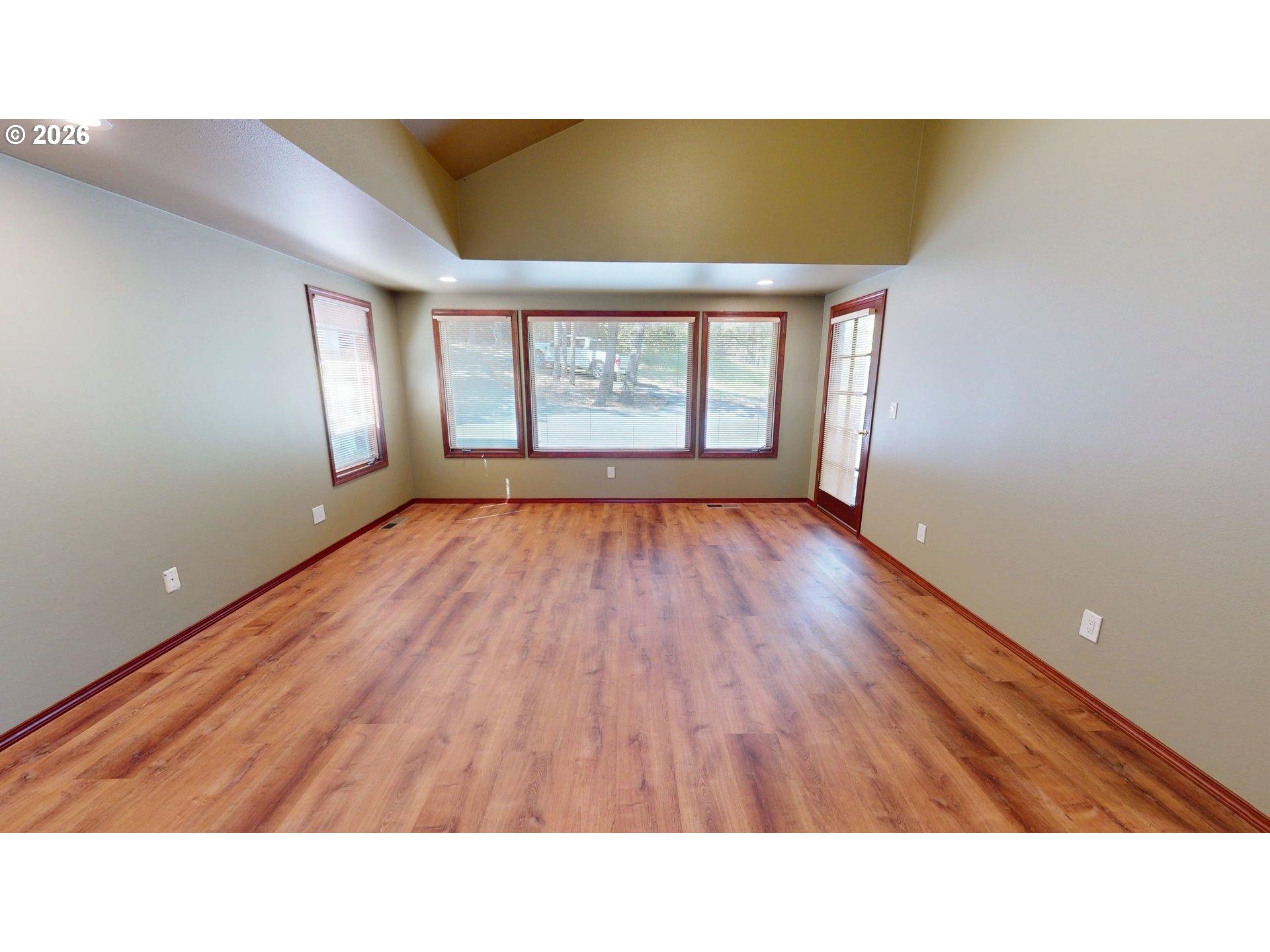 95822 Quail Mountain Road Gold Beach, OR 97444 - Photo 27 of 48 Owner's Suite Bedroom