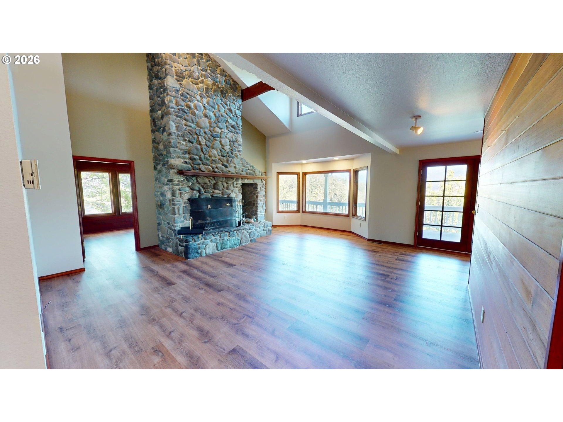 95822 Quail Mountain Road Gold Beach, OR 97444 - Photo 7 of 48 Living Room