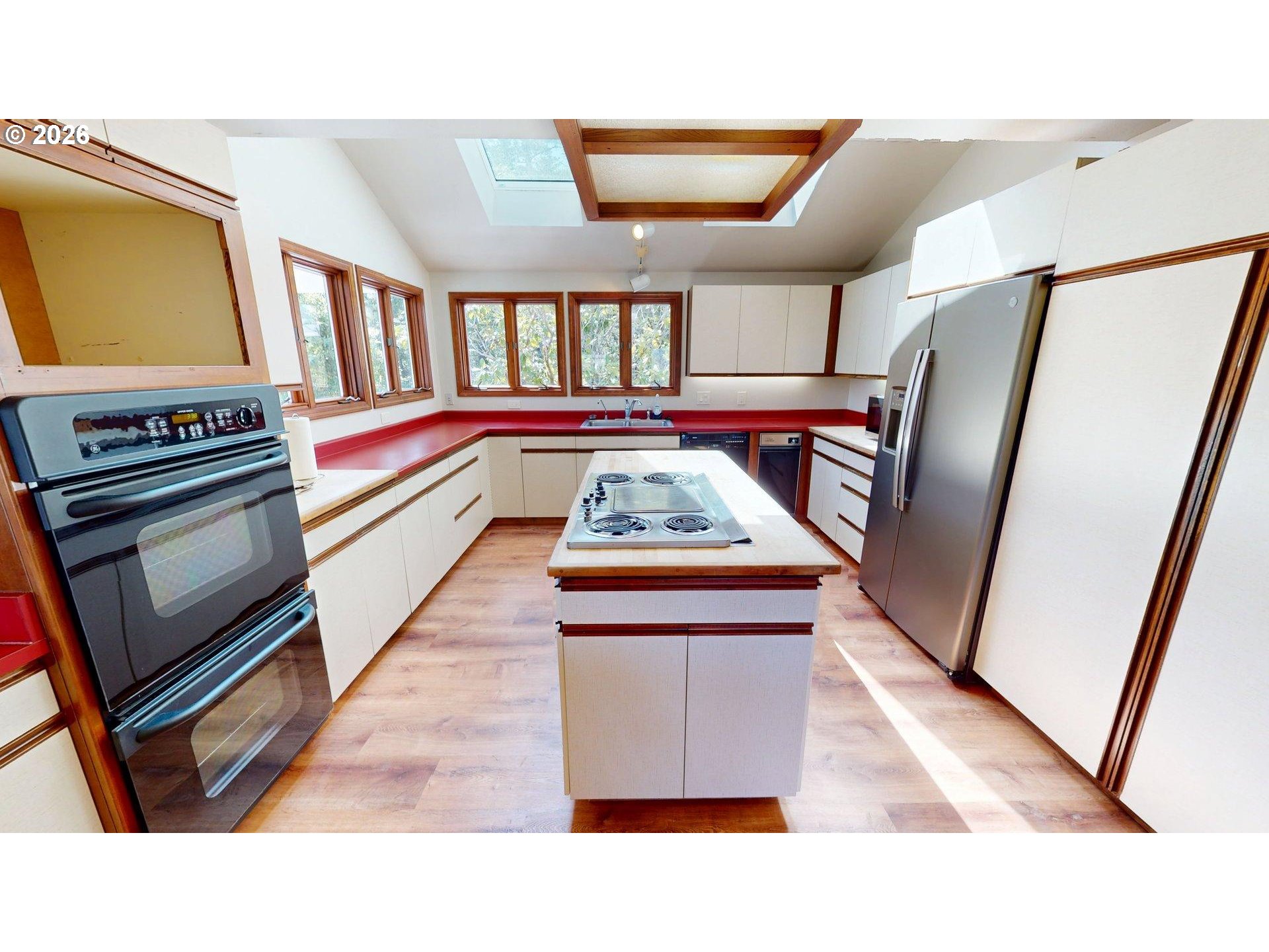 95822 Quail Mountain Road Gold Beach, OR 97444 - Photo 10 of 48 Kitchen