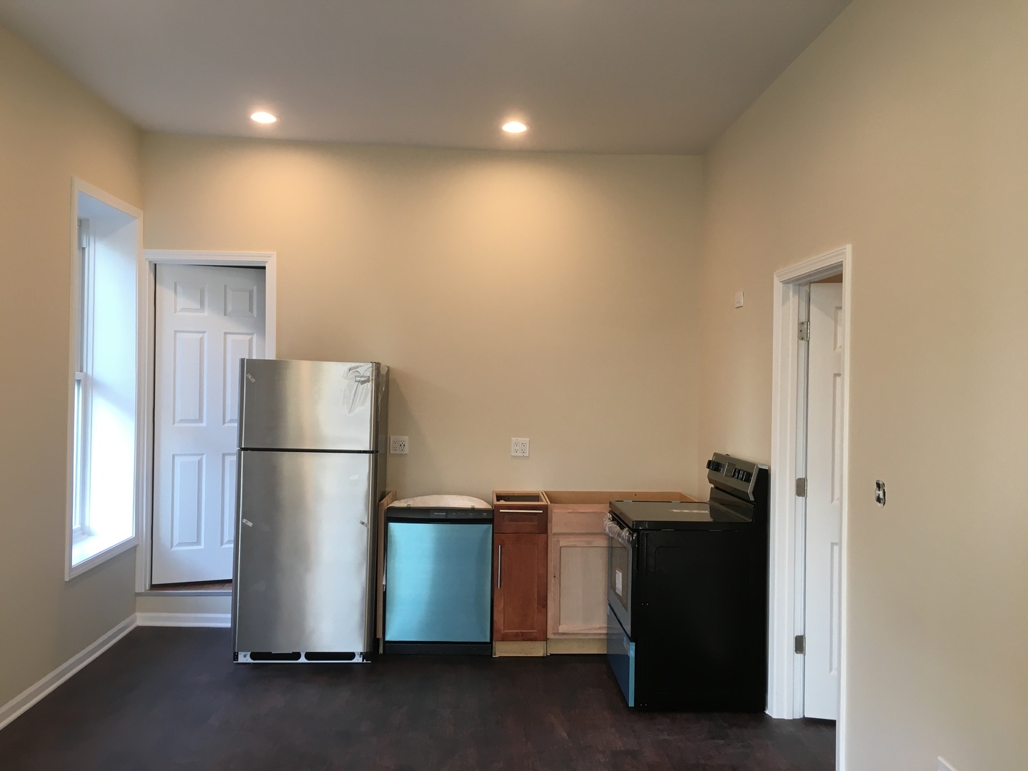 321 West 24th Street, Unit 2R Chicago, IL 60616 - Photo 2 of 14