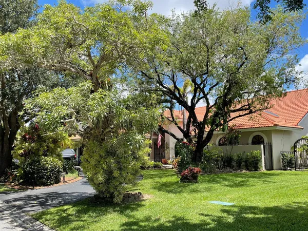 $999,990 | 8472 Northwest 52nd Place, Coral Springs, FL 33067