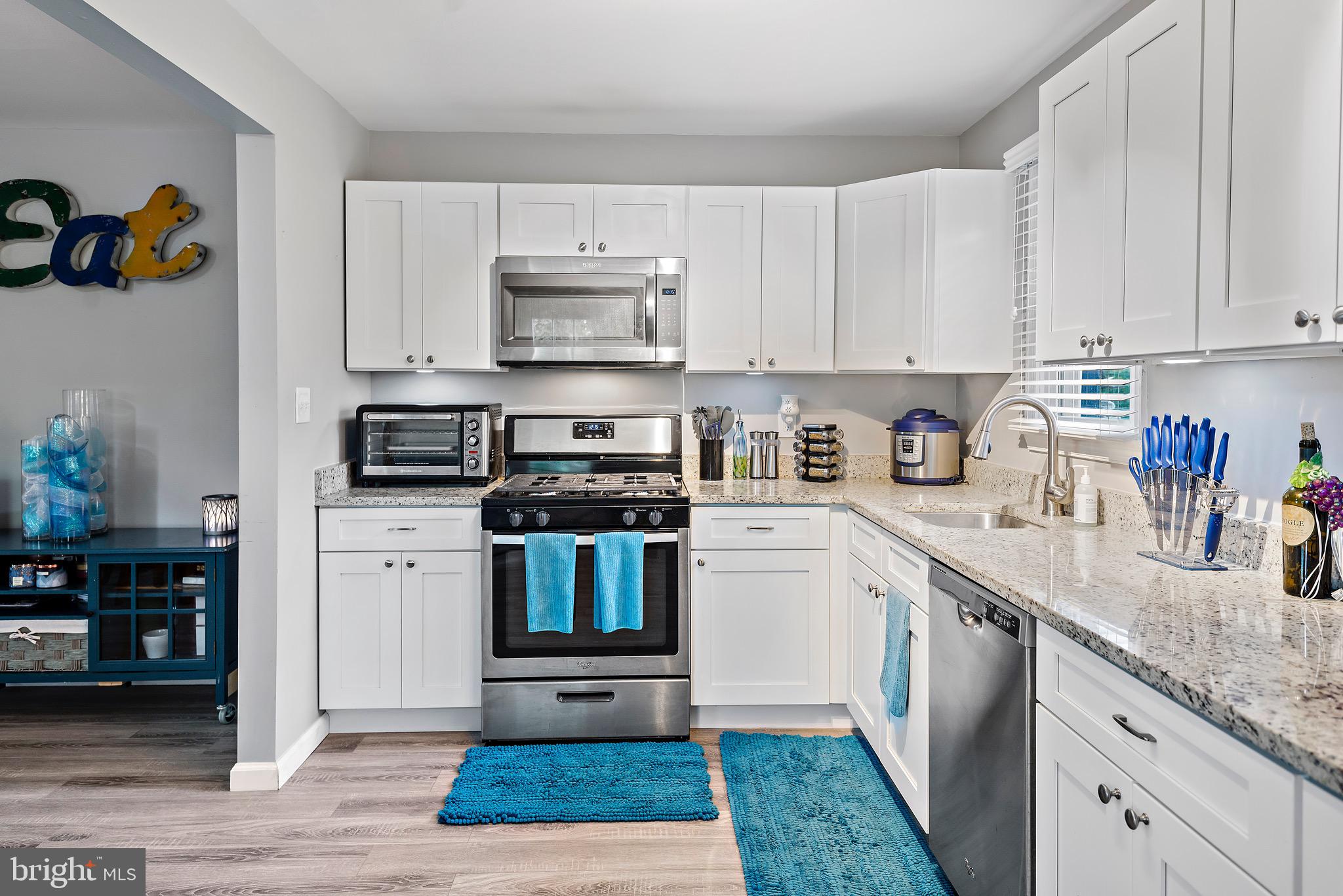 5710 Leiden Road Baltimore, MD 21206 - Photo 21 of 61 Beautiful soft close white cabinetry