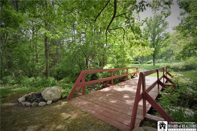 $195,000 | 807 Edgewater Drive, Westfield, NY 14787