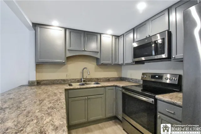 $195,000 | 807 Edgewater Drive, Westfield, NY 14787