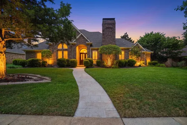 $649,000 | 1901 Shadow Trail, Plano, TX 75075