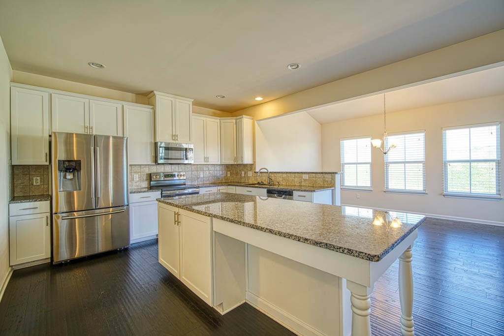 718 Ethridge Point Boiling Springs, SC 29316 - Photo 8 of 36 Gallery Image 8
