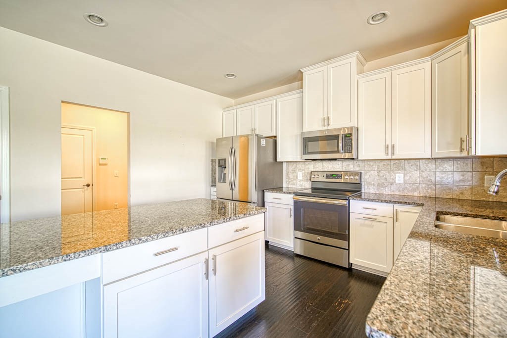 718 Ethridge Point Boiling Springs, SC 29316 - Photo 10 of 36 Gallery Image 10