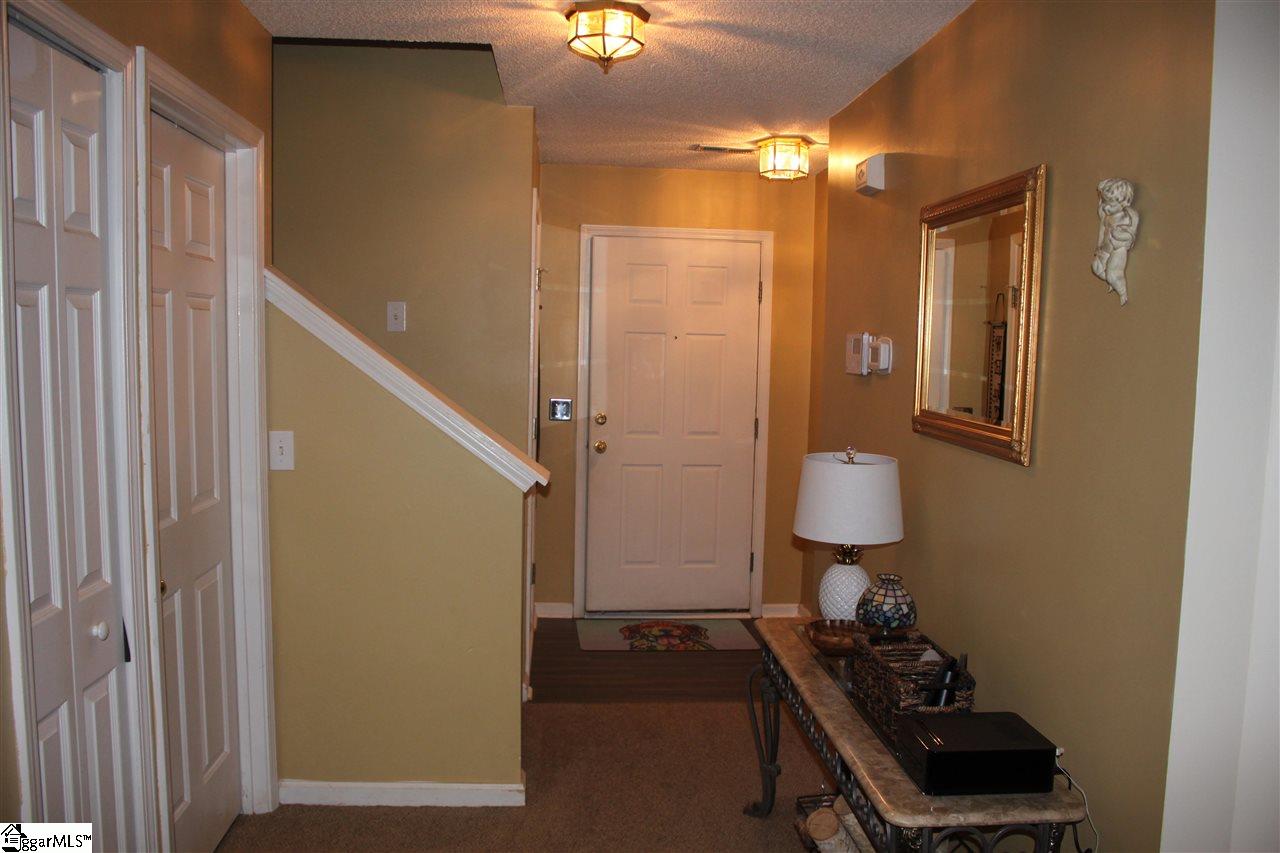 208 Rivereen Way Simpsonville, SC 29680 - Photo 2 of 12 Gallery Image 2