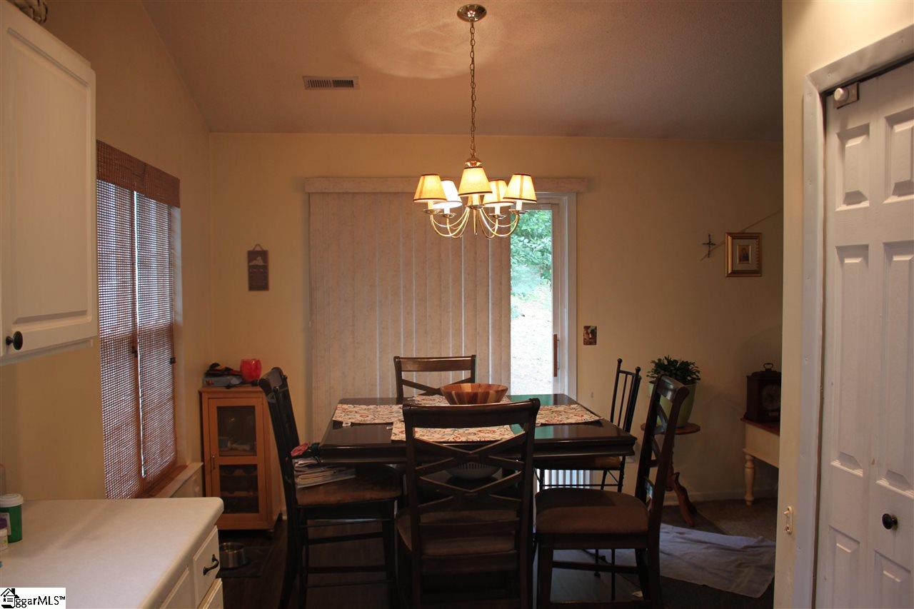 208 Rivereen Way Simpsonville, SC 29680 - Photo 4 of 12 Gallery Image 4