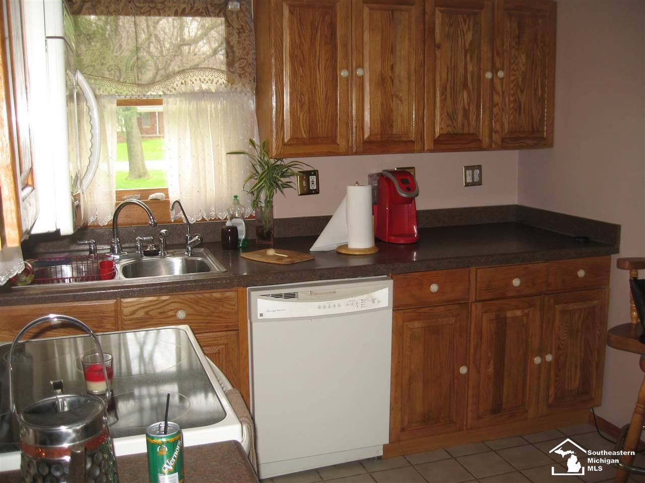 37720 Tyler Road Romulus, MI 48174 - Photo 5 of 18
