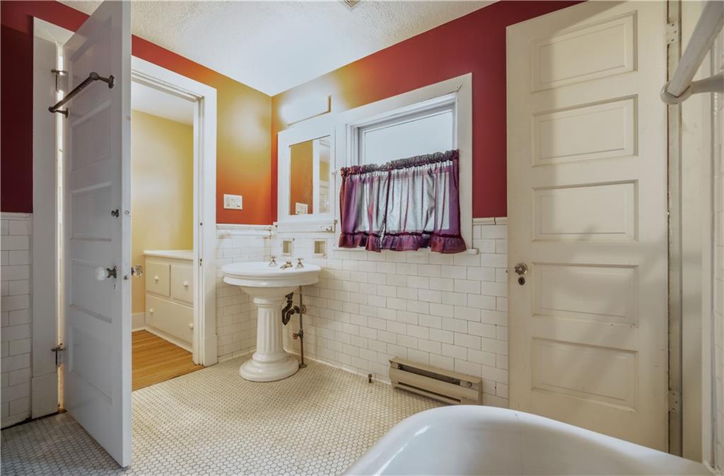 900 Thorn Run Road Coraopolis, PA 15108 - Photo 22 of 25 Gallery Image 22