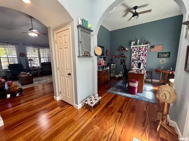 $349,900 | 17794 East Fairfield Road, Mount Vernon, IL 62864