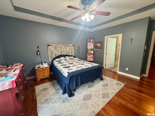 $349,900 | 17794 East Fairfield Road, Mount Vernon, IL 62864