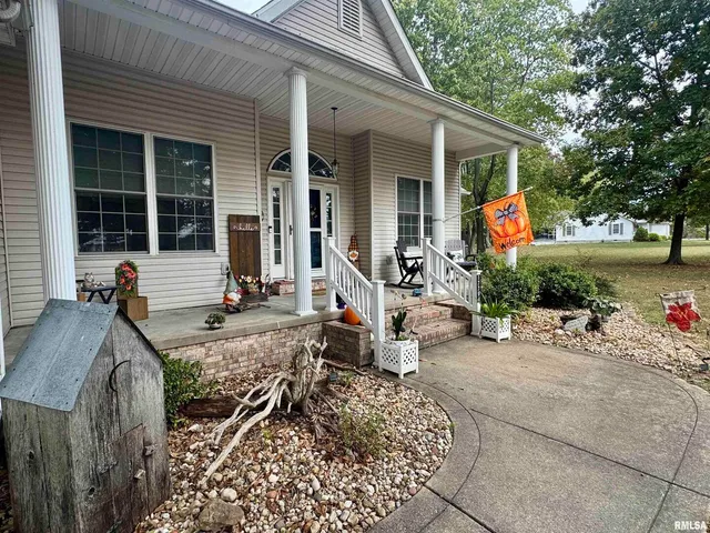 $349,900 | 17794 East Fairfield Road, Mount Vernon, IL 62864