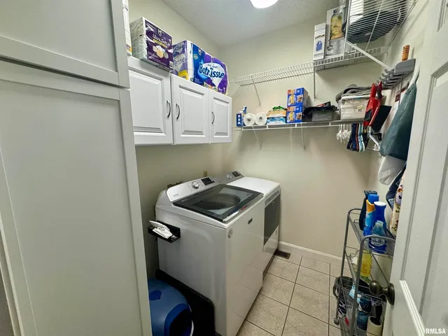 $349,900 | 17794 East Fairfield Road, Mount Vernon, IL 62864