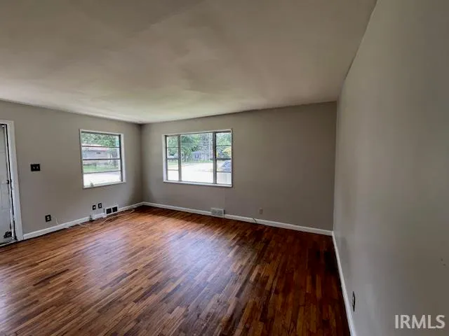 $895 | 1121 South Dexter Avenue, Evansville, IN 47714