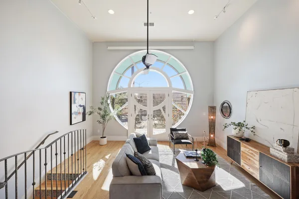 $900,000 | 206 East Live Oak Street, Unit C, Austin, TX 78704