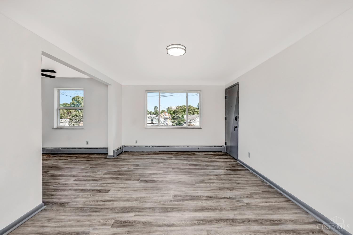 3991 School Section Road Cincinnati, OH 45211 - Photo 4 of 32