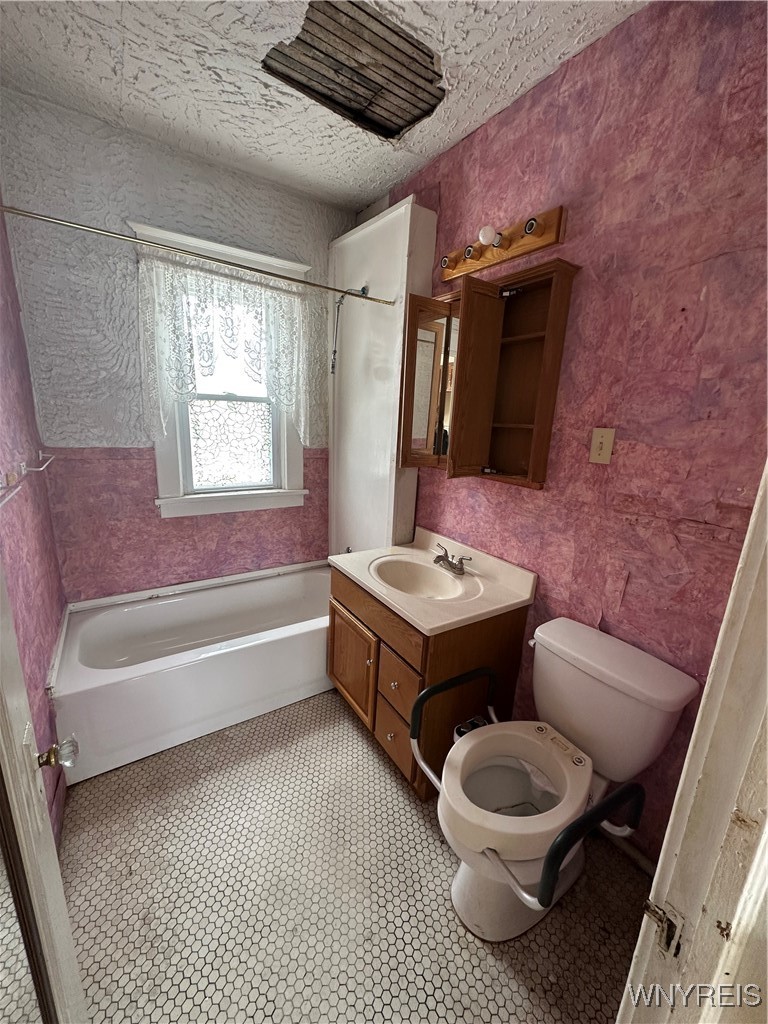 241 Herman Street Buffalo, NY 14211 - Photo 4 of 20