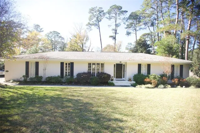 $339,000 | 1501 Ridgewood Drive, Columbia, MS 39429