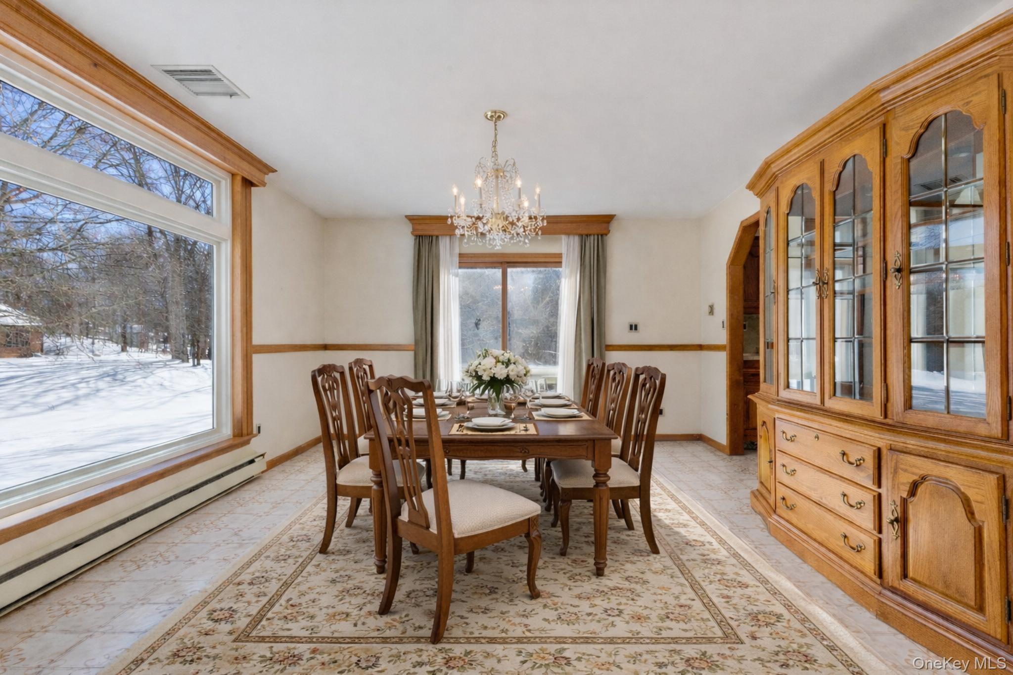 7 Cimarron Road Putnam Valley, NY 10579 - Photo 18 of 50 Virtually staged Dining Room