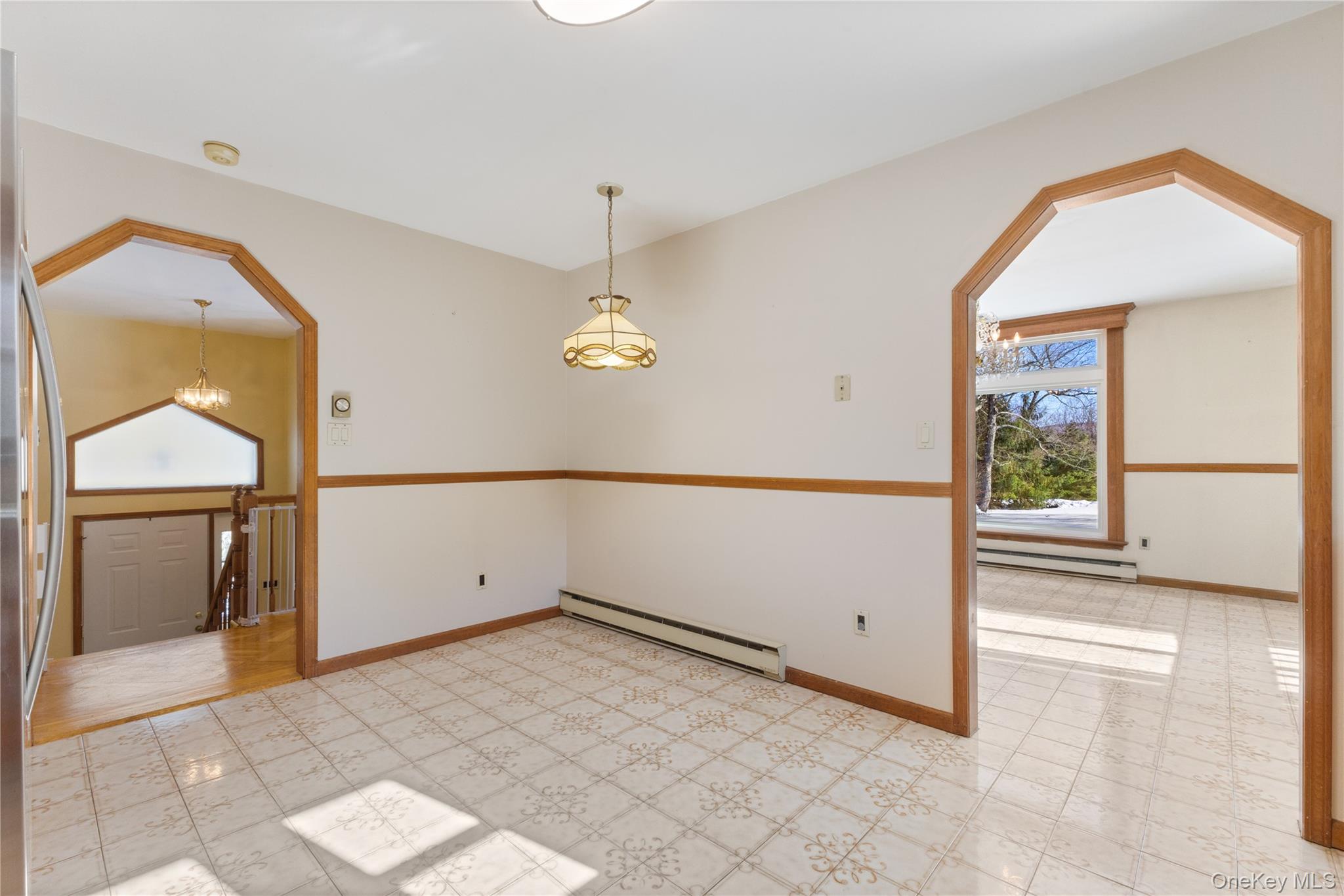 7 Cimarron Road Putnam Valley, NY 10579 - Photo 22 of 50 Bright eat-in kitchen dining area with seamless flow to the surrounding living spaces.