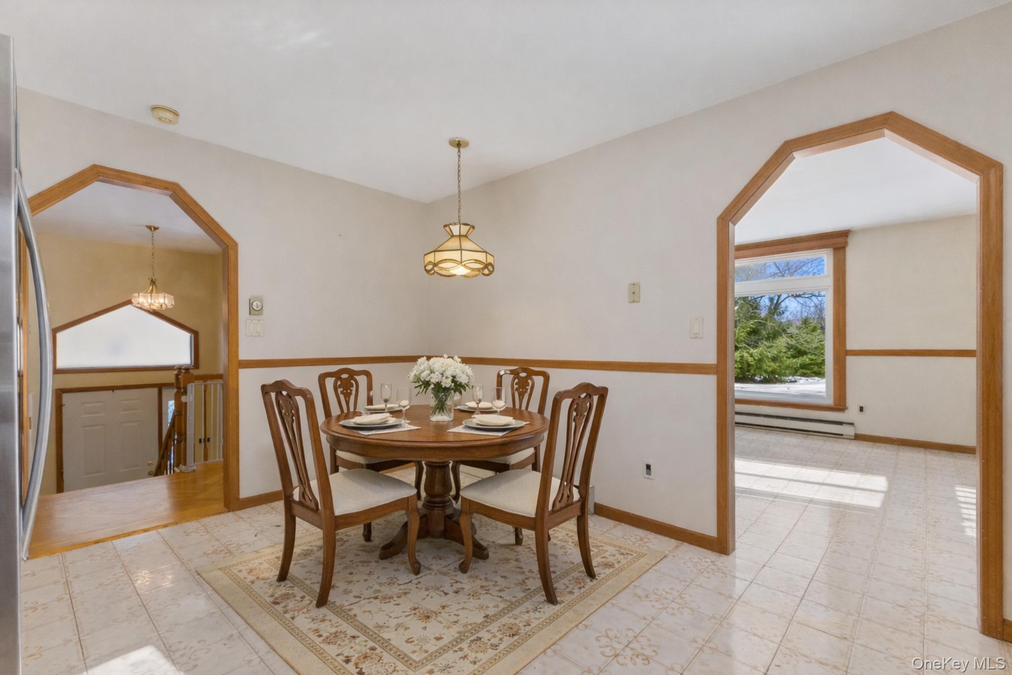 7 Cimarron Road Putnam Valley, NY 10579 - Photo 23 of 50 Virtually stage eat-in kitchen dining area