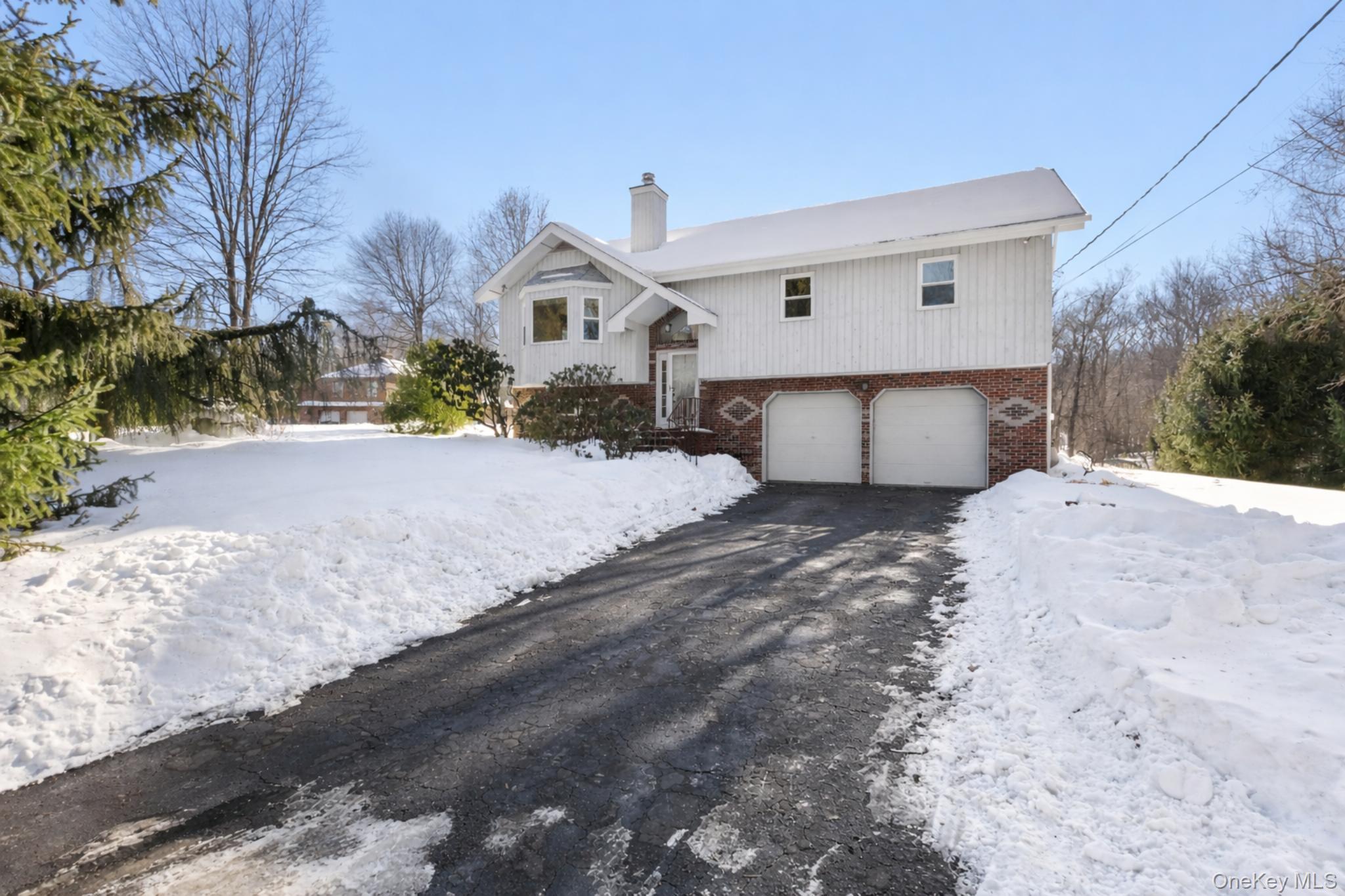 7 Cimarron Road Putnam Valley, NY 10579 - Photo 3 of 50 Virtual removal of snow