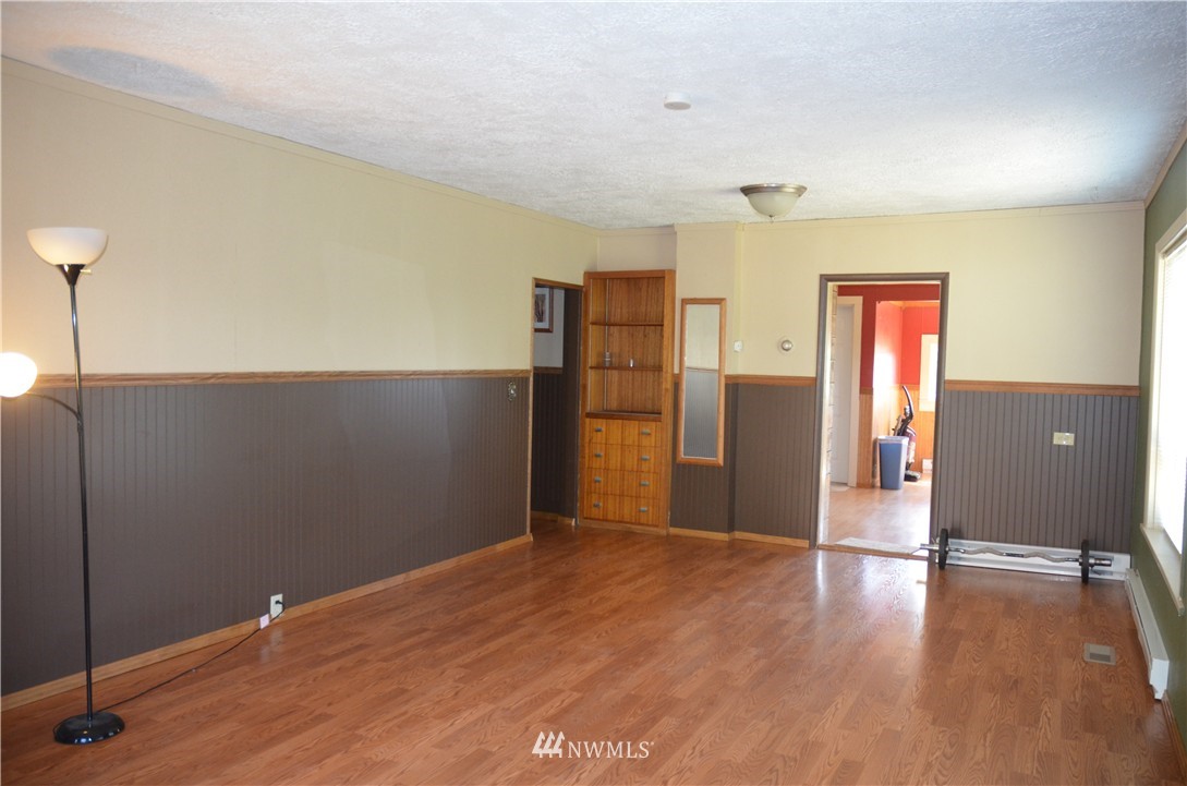 2118 Riddell Street Raymond, WA 98577 - Photo 3 of 24 Gallery Image 3