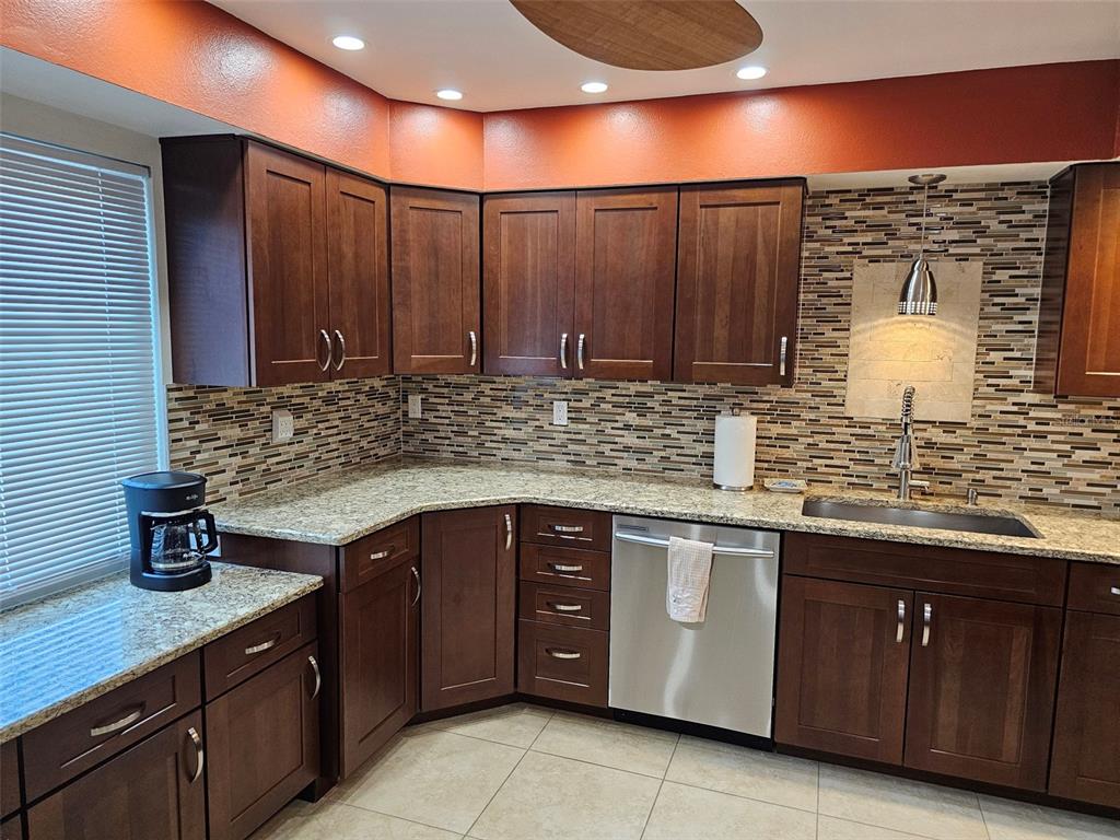 3441 51st Ave Circle West, Unit 213 Bradenton, FL 34210 - Photo 14 of 54