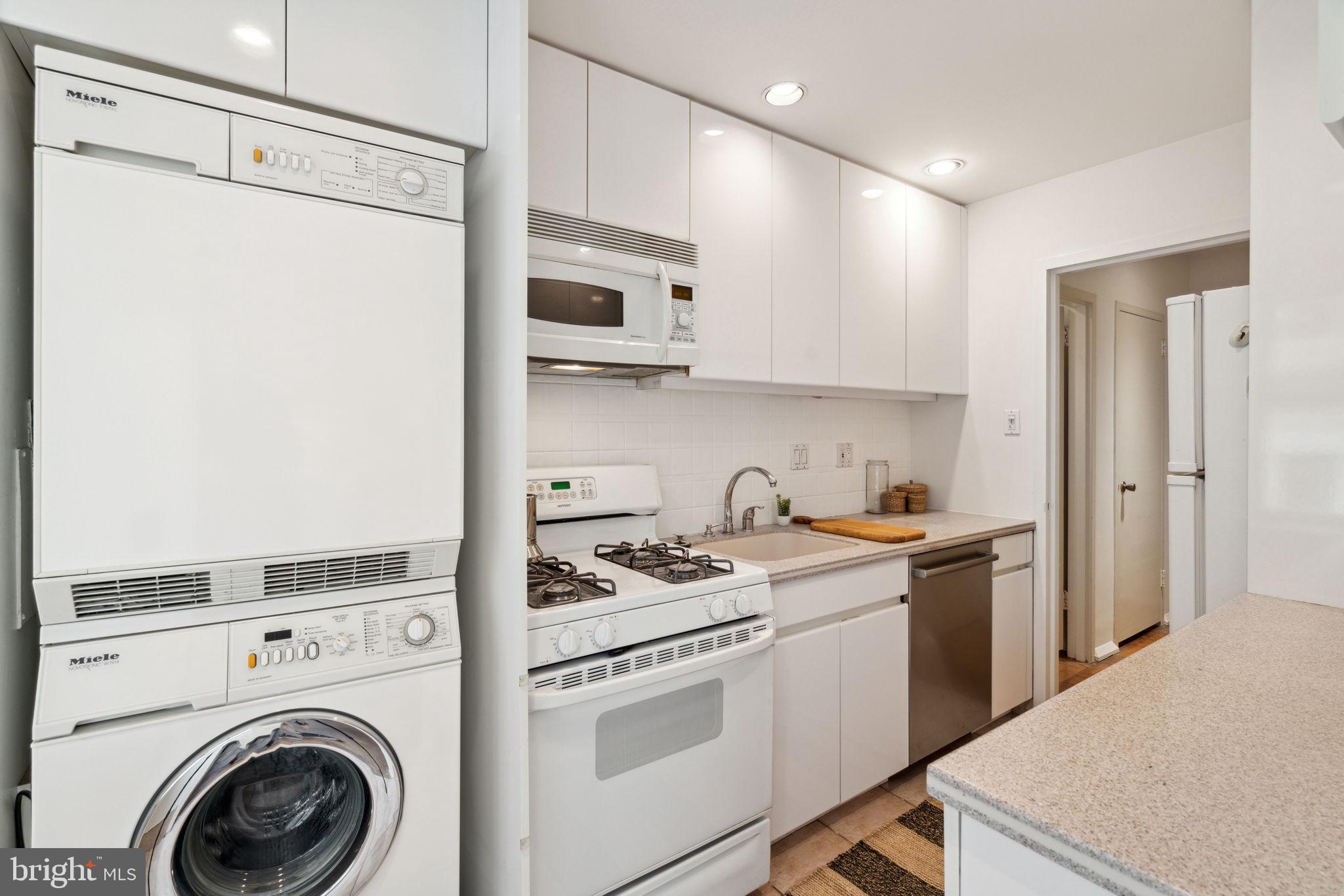 220 West Rittenhouse Square, Unit 5F Philadelphia, PA 19103 - Photo 11 of 27