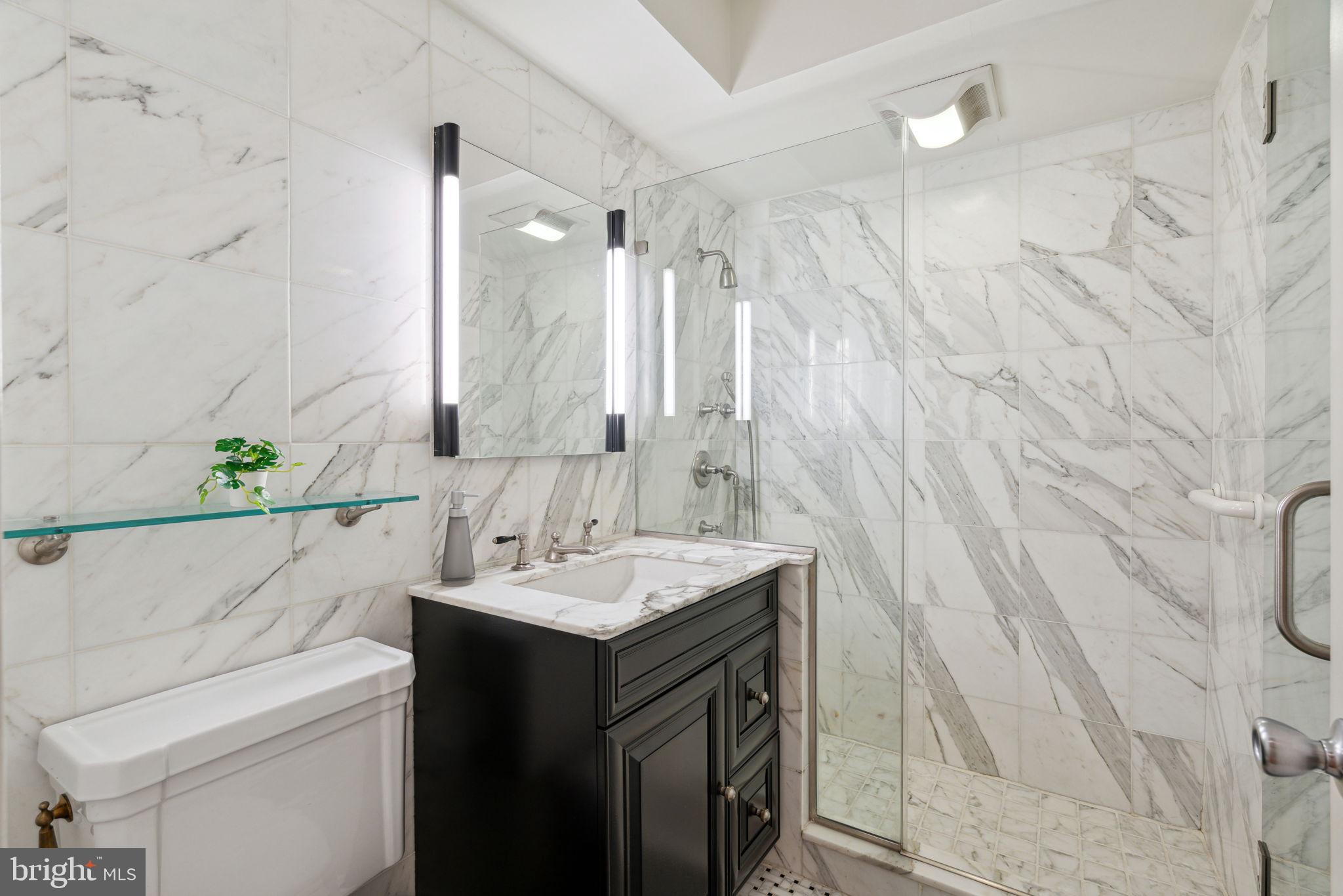 220 West Rittenhouse Square, Unit 5F Philadelphia, PA 19103 - Photo 15 of 27