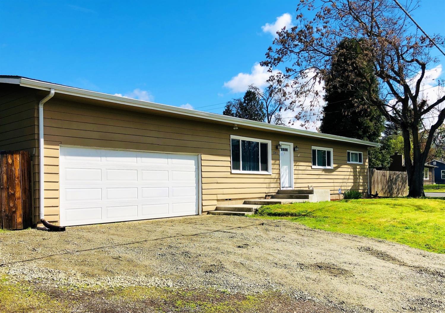 1261 Spring Street Medford, OR 97504 - Photo 2 of 26 Additional Photo