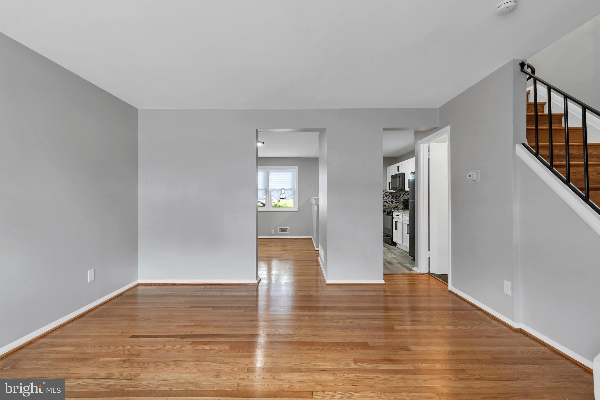 4223 Labyrinth Road Baltimore, MD 21215 - Photo 7 of 25 Living room/Dining