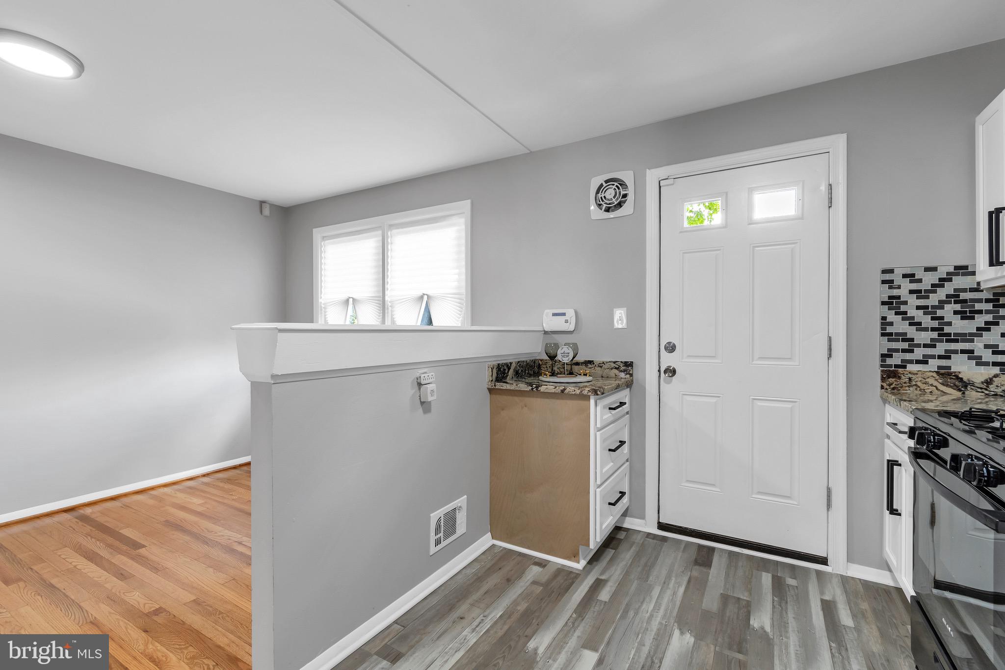 4223 Labyrinth Road Baltimore, MD 21215 - Photo 10 of 25 Dining/Kitchen