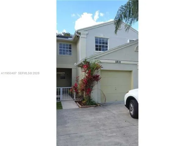 $3,200 | 11837 Southwest 100th Street, Miami, FL 33186