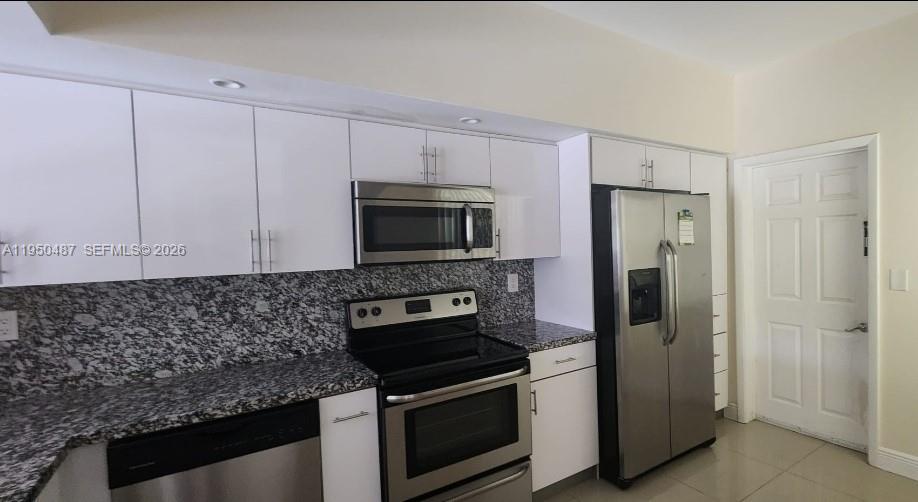 11837 Southwest 100th Street Miami, FL 33186 - Photo 3 of 17