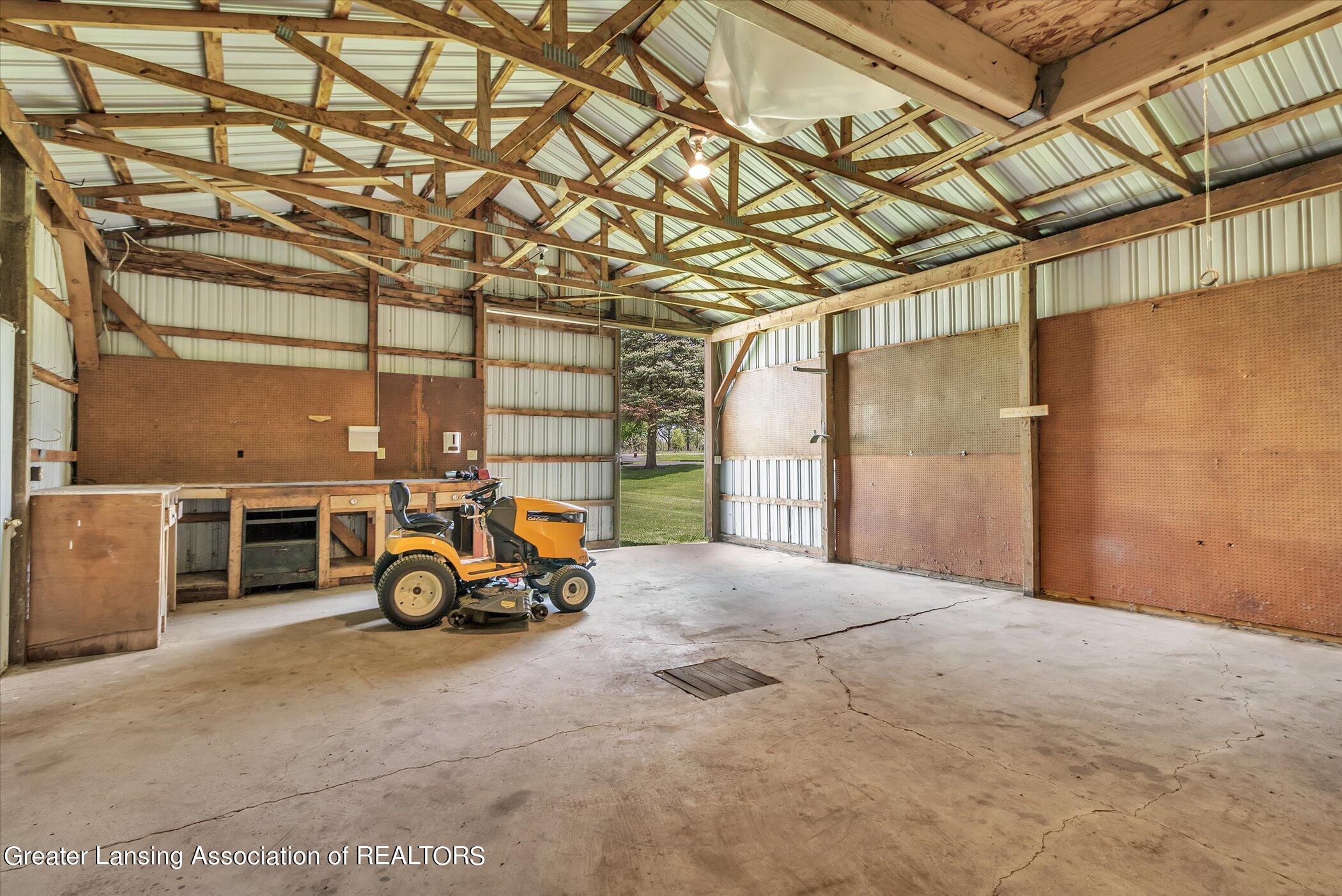 15200 Airport Road Lansing, MI 48906 - Photo 38 of 52 39-15200-Airport-WindowStill-Real-Estate
