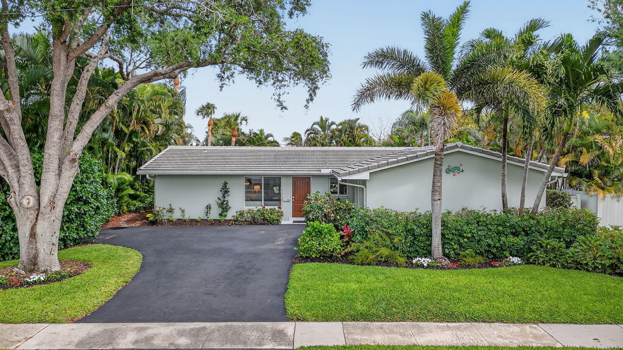 943 Southwest 7th Street Boca Raton, FL 33486 - Photo 45 of 53 Lush Landscaping