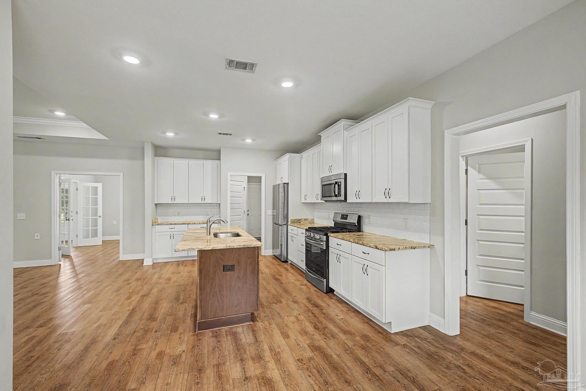 400 Broadleaf Circle Cantonment, FL 32533 - Photo 13 of 34