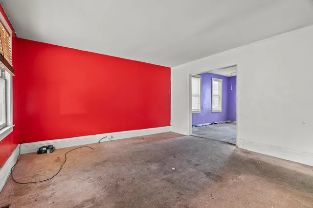 $59,999 | 2808 East 93rd Street, Chicago, IL 60617