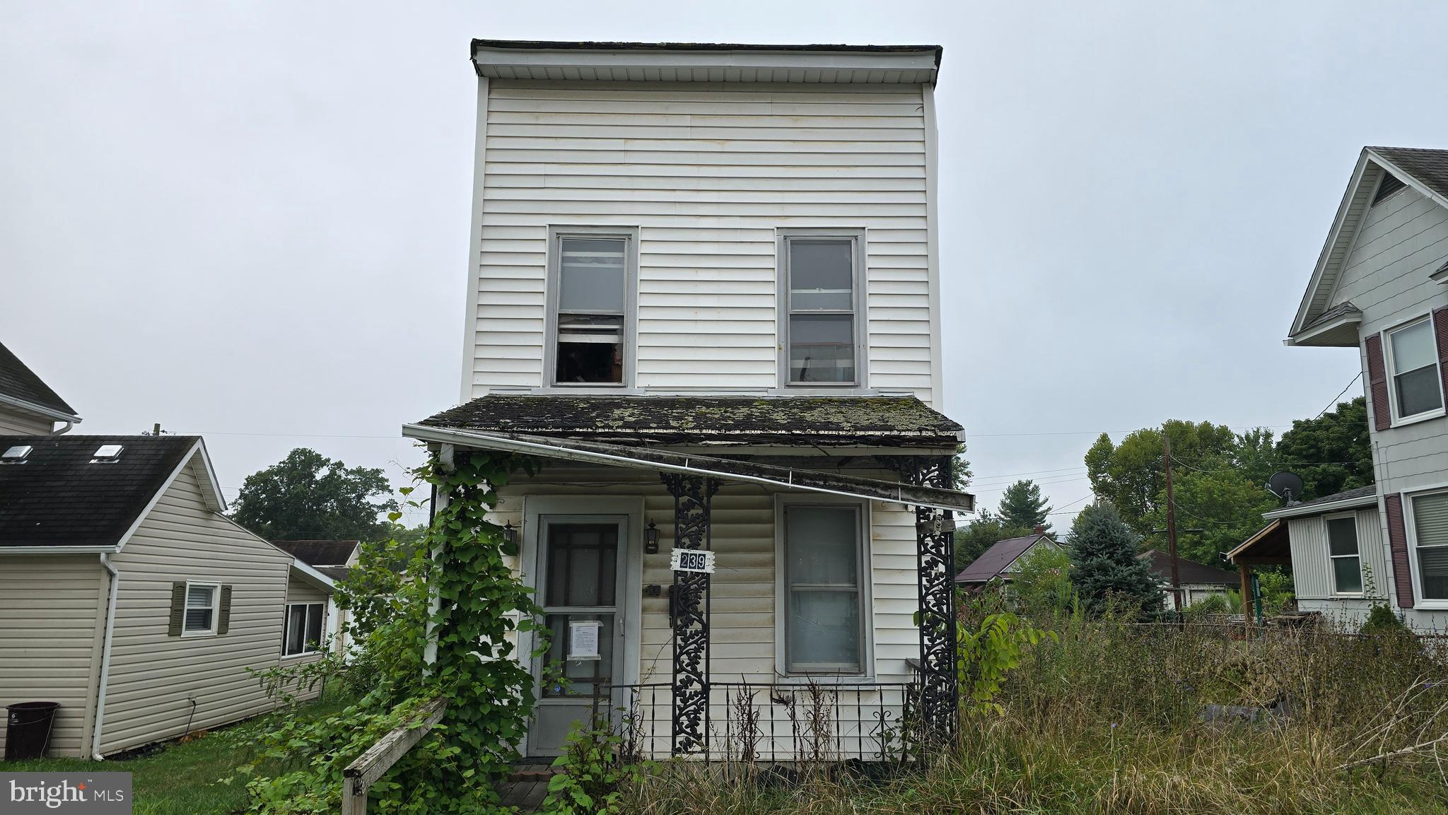 239 Elder St  